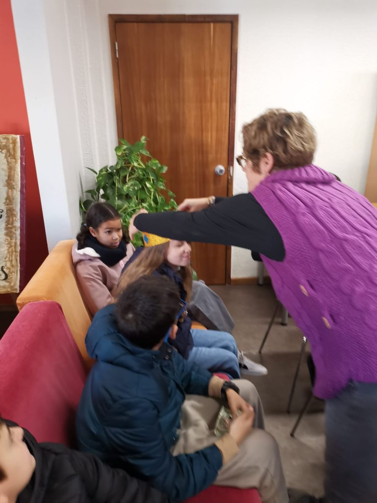 WhatsApp-Image-2026-01-07-at-13.05.32-4-768x1024 À descoberta das tradições natalícias de Espanha