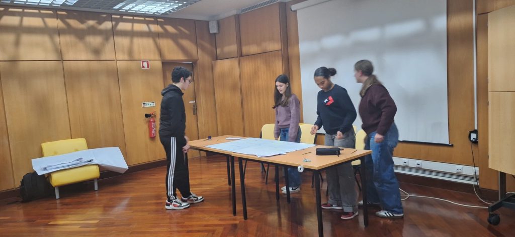 WhatsApp-Image-2026-01-21-at-18.59.59-5-1024x473  Metodologia Problem Based Learning - Geografia 8.º e 9.º anos