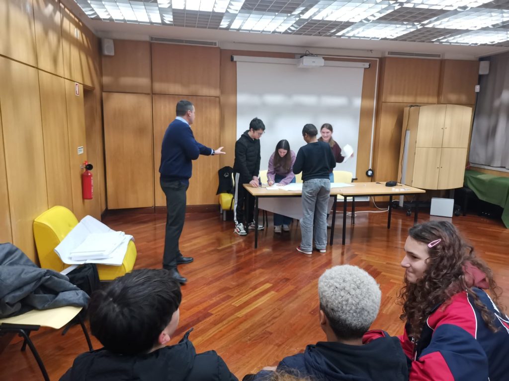 WhatsApp-Image-2026-01-21-at-19.56.13-2-1024x768  Metodologia Problem Based Learning - Geografia 8.º e 9.º anos