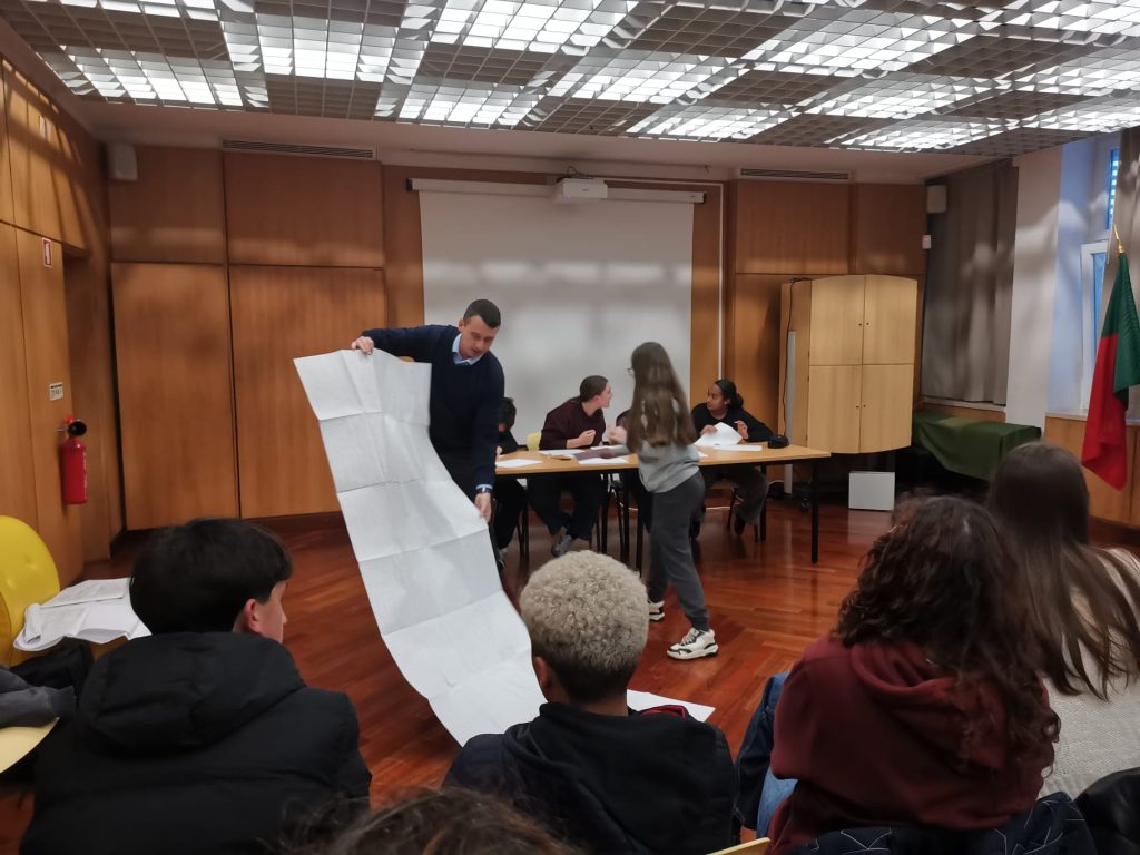 WhatsApp-Image-2026-01-21-at-19.56.17-1024x768  Metodologia Problem Based Learning - Geografia 8.º e 9.º anos