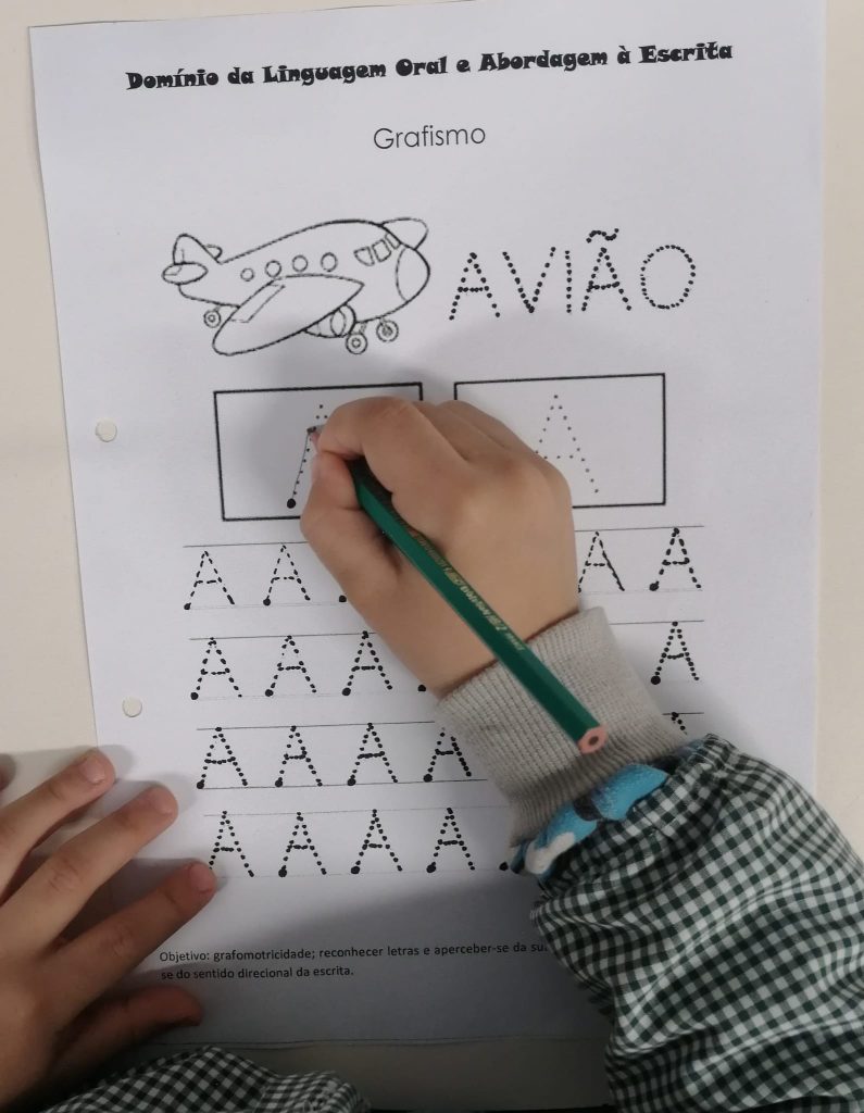 WhatsApp-Image-2026-01-18-at-20.13.55-1-795x1024 A Aprender somos felizes (sala verde – JI da Mina)