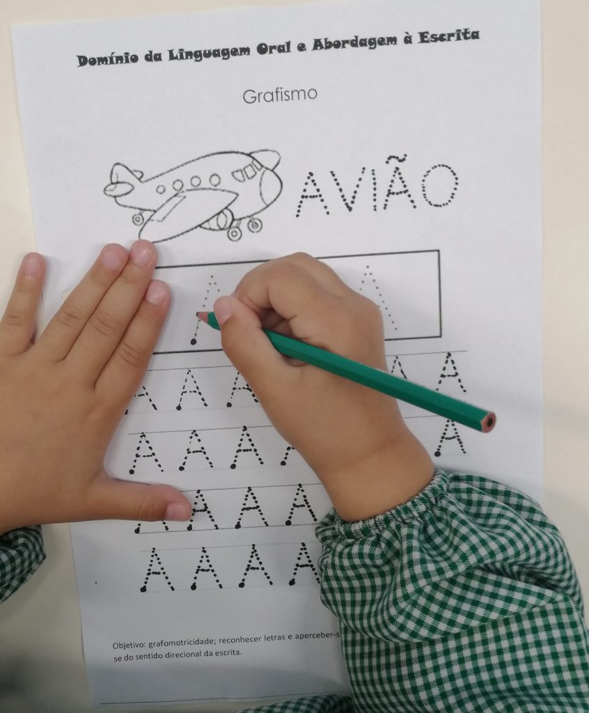 WhatsApp-Image-2026-01-18-at-20.13.55-846x1024 A Aprender somos felizes (sala verde – JI da Mina)