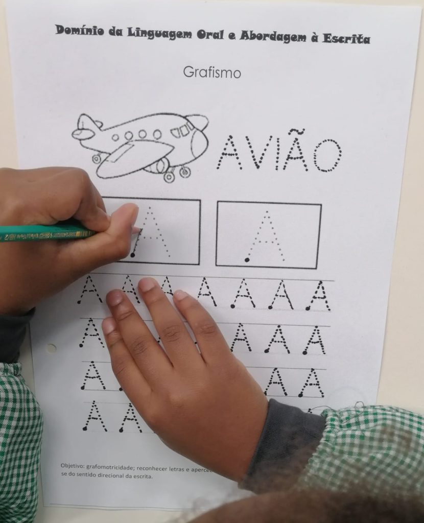 WhatsApp-Image-2026-01-18-at-20.13.56-830x1024 A Aprender somos felizes (sala verde – JI da Mina)