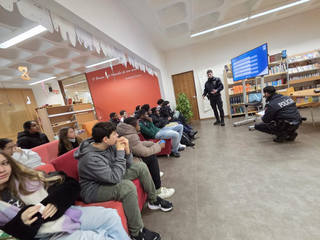 WhatsApp-Image-2026-02-11-at-20.04.00-1024x768 Escola Segura com a PSP - 5.º B e 6.º B