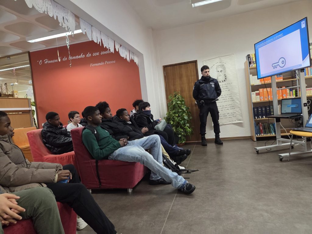 WhatsApp-Image-2026-02-11-at-20.04.01-1024x768 Escola Segura com a PSP - 5.º B e 6.º B