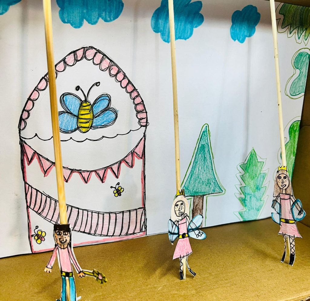 WhatsApp-Image-2026-03-04-at-11.51.53-7-1024x996 Exposição Teatros de pauzinhos - ET 5A