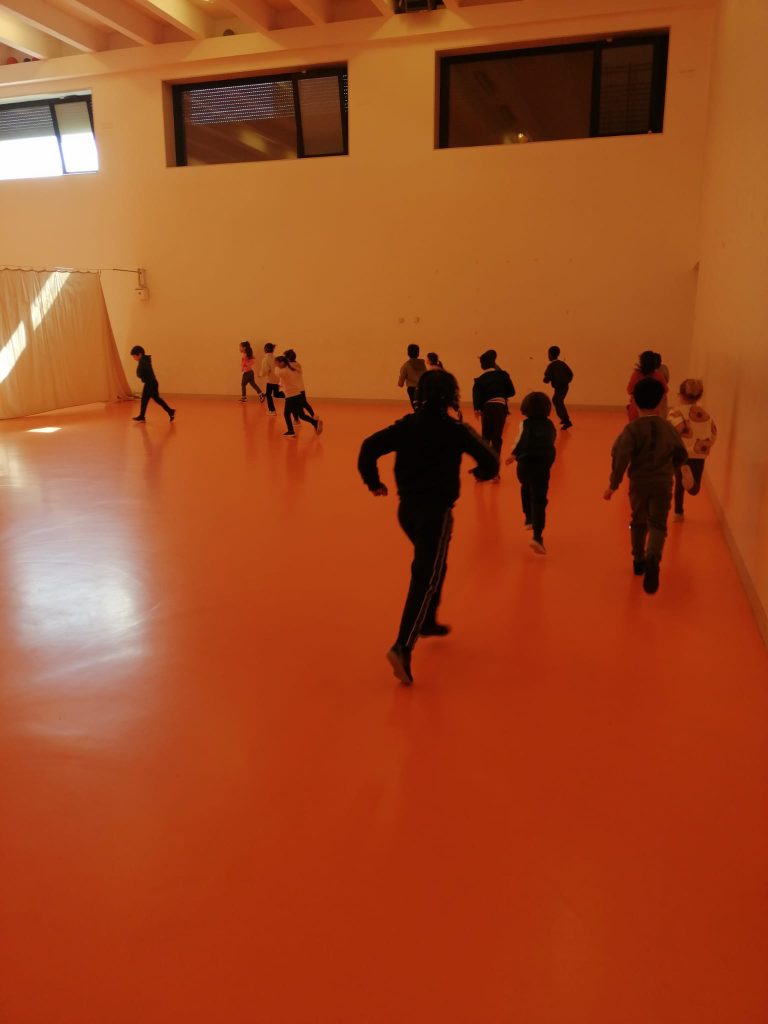 WhatsApp-Image-2026-03-22-at-17.11.50-768x1024 A aprender somos felizes - sala verde JI da Mina