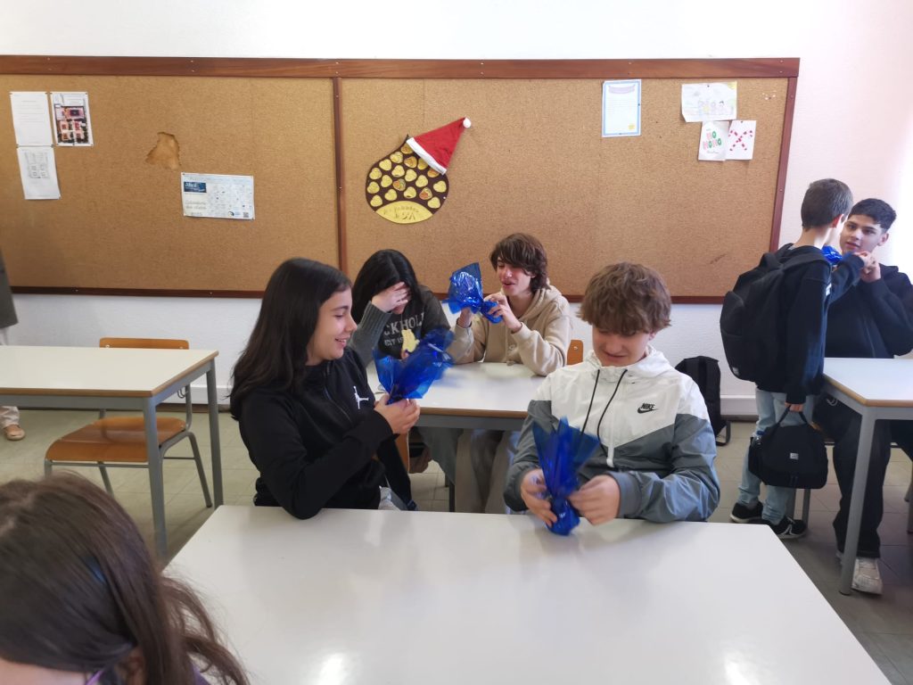 WhatsApp-Image-2026-03-30-at-13.35.01-1024x768 Projeto Padrinhos e Afilhados - 5.º Anos