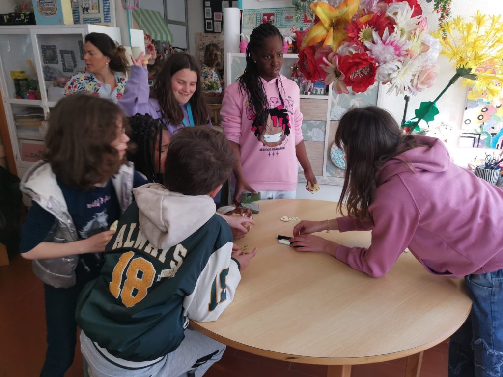 WhatsApp-Image-2026-03-30-at-13.35.42-1024x768 Projeto Padrinhos e Afilhados - 5.º Anos