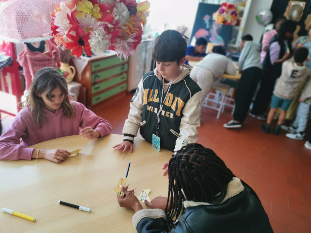 WhatsApp-Image-2026-03-30-at-13.35.433-1-1024x768 Projeto Padrinhos e Afilhados - 5.º Anos