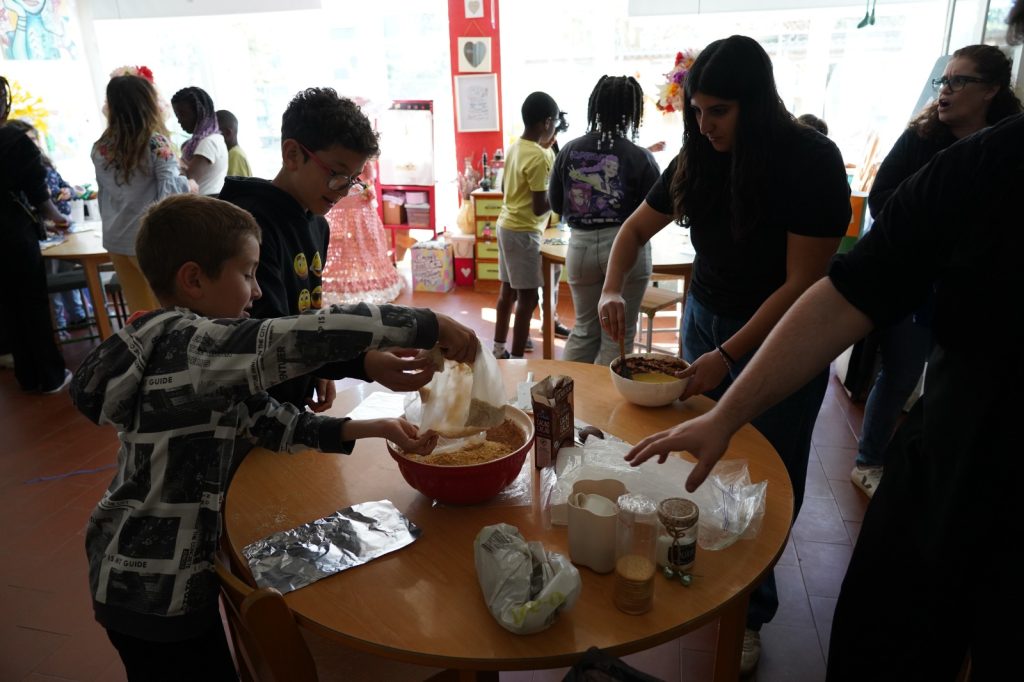 WhatsApp-Image-2026-03-30-at-17.53.24-31-1024x682 Projeto Padrinhos e Afilhados - 5.º Anos