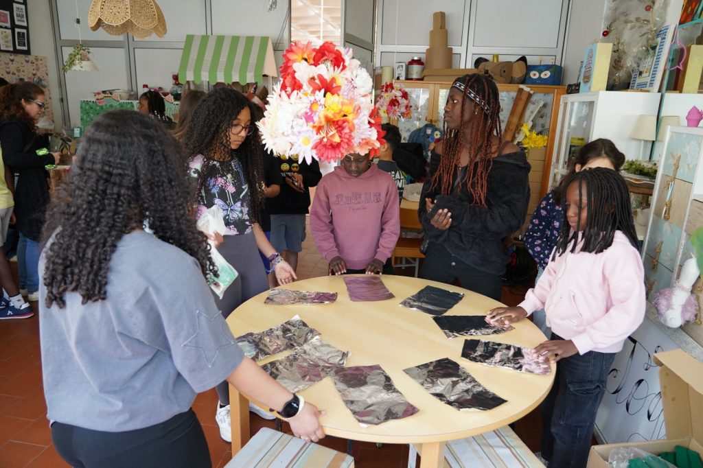 WhatsApp-Image-2026-03-30-at-17.53.24-4-1024x682 Projeto Padrinhos e Afilhados - 5.º Anos