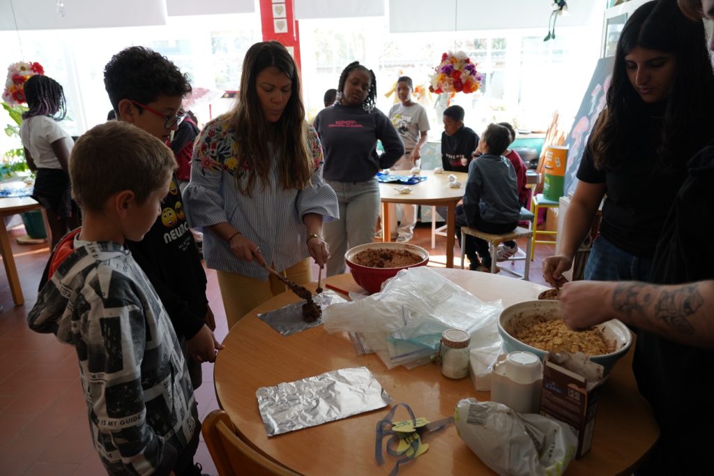 WhatsApp-Image-2026-03-30-at-17.53.24-64-1024x682 Projeto Padrinhos e Afilhados - 5.º Anos