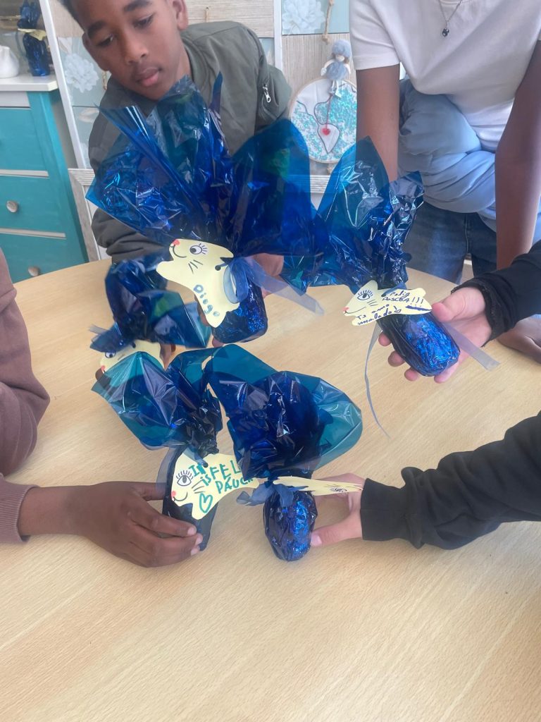 WhatsApp-Image-2026-03-30-at-19.37.35-22-768x1024 Projeto Padrinhos e Afilhados - 5.º Anos