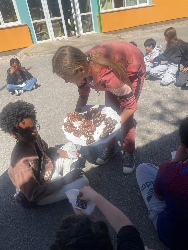 WhatsApp-Image-2026-03-30-at-19.37.35-7-768x1024 Projeto Padrinhos e Afilhados - 5.º Anos