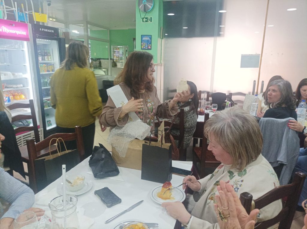 WhatsApp-Image-2026-04-01-at-22.18.37-1-1024x765 Vamos ter Saudades da Professora Ermelinda