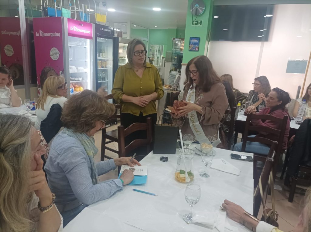 WhatsApp-Image-2026-04-01-at-22.18.56-1024x765 Vamos ter Saudades da Professora Ermelinda