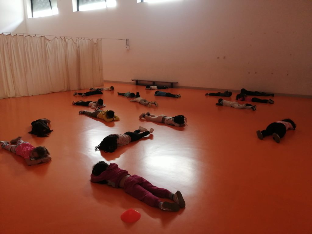 WhatsApp-Image-2026-04-19-at-17.58.38-1-1024x768 A aprender somos felizes (sala verde JI da Mina)