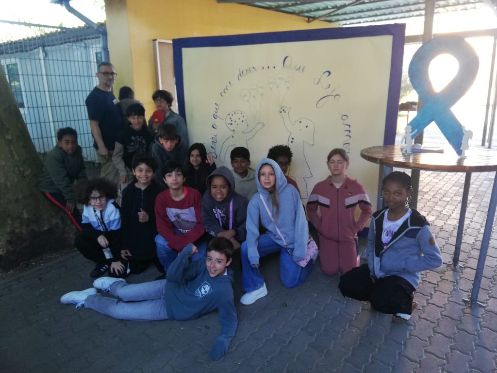 WhatsApp-Image-2026-04-22-at-08.30.10-2-1024x768 “Abril – Mês Internacional da Prevenção dos Maus-Tratos na Infância” - “Serei o que me deres… Que seja amor”