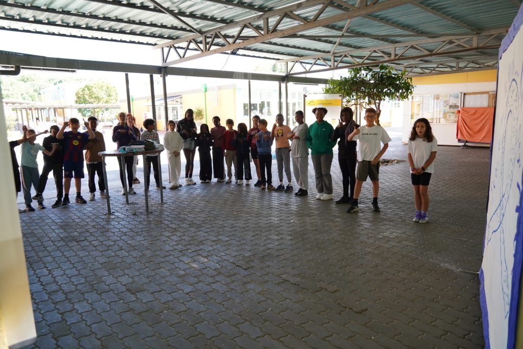 WhatsApp-Image-2026-04-22-at-15.56.55-1024x683 “Abril – Mês Internacional da Prevenção dos Maus-Tratos na Infância” - “Serei o que me deres… Que seja amor”