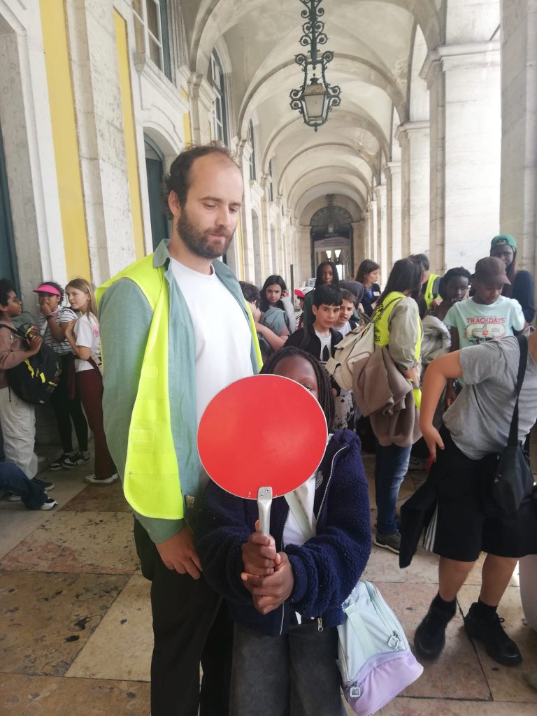 WhatsApp-Image-2026-04-22-at-16.02.48-768x1024 Visita de estudo -5.º ano