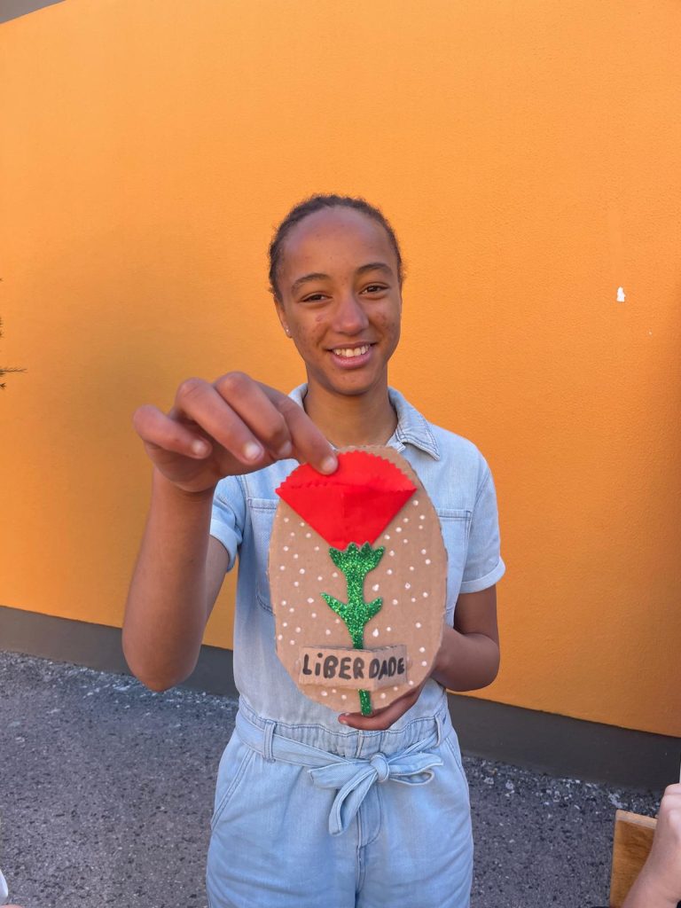 WhatsApp-Image-2026-04-22-at-21.14.23-768x1024 25 de Abril