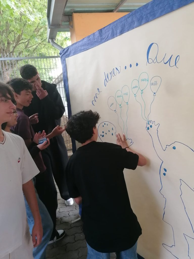 WhatsApp-Image-2026-04-24-at-11.32.40-768x1024 “Abril – Mês Internacional da Prevenção dos Maus-Tratos na Infância” - “Serei o que me deres… Que seja amor”