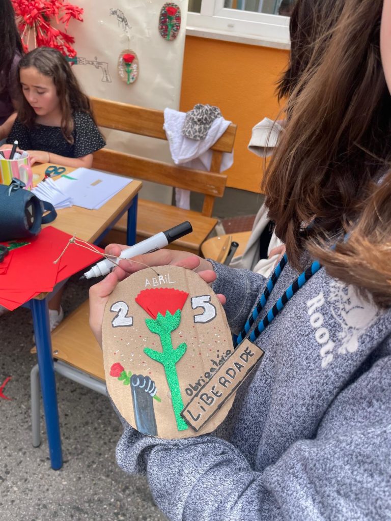 WhatsApp-Image-2026-04-24-at-19.39.00-7-768x1024 25 de Abril