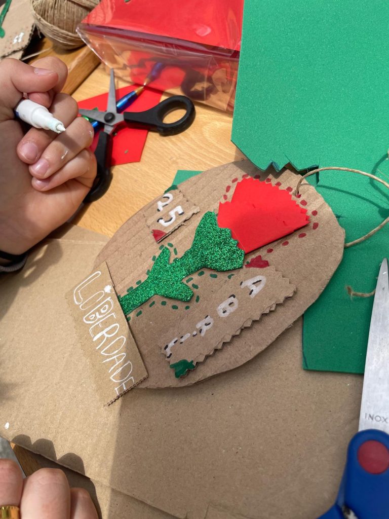 WhatsApp-Image-2026-04-24-at-19.39.00-8-2-768x1024 25 de Abril