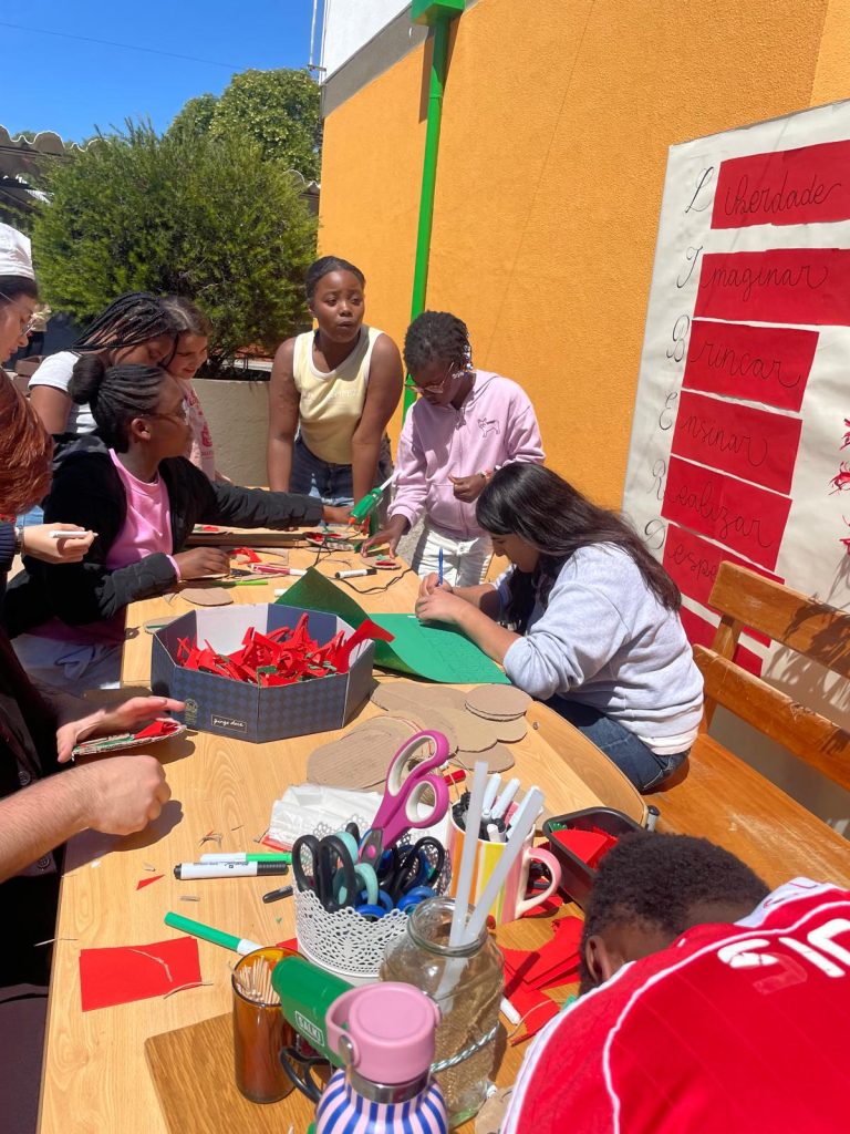 WhatsApp-Image-2026-04-24-at-19.39.01-12-768x1024 25 de Abril