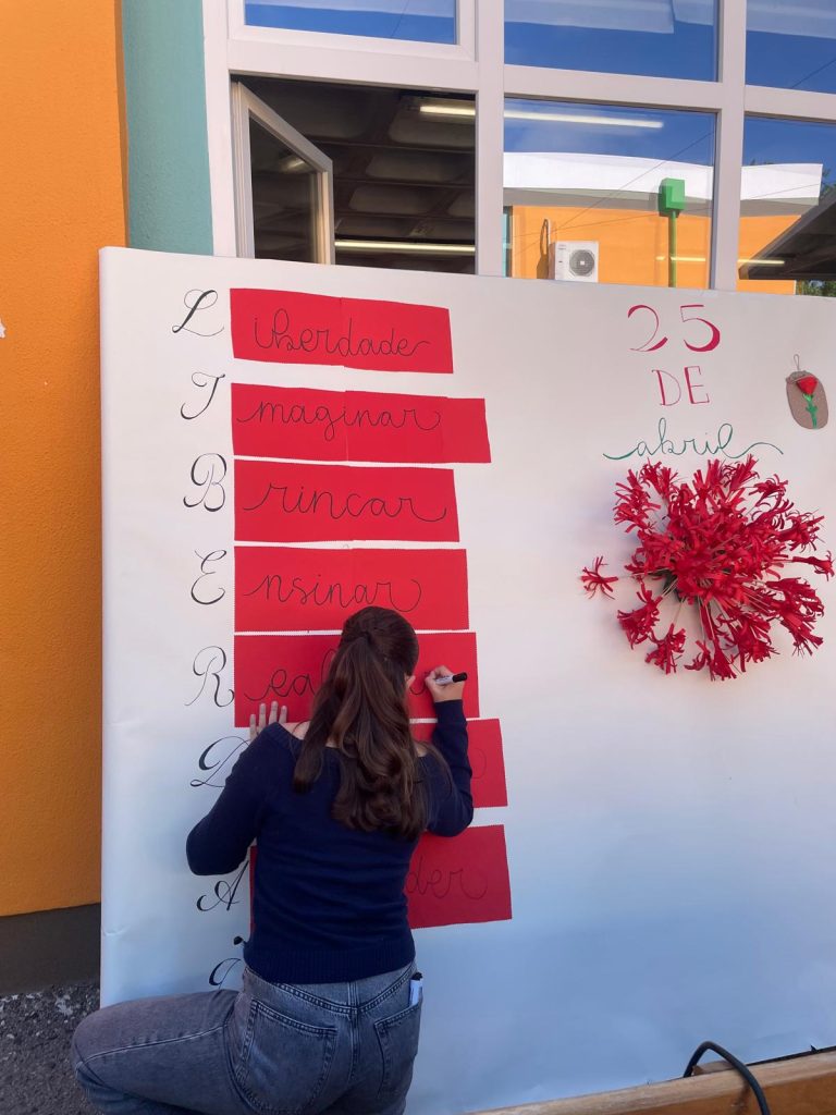 WhatsApp-Image-2026-04-24-at-19.39.01-17-768x1024 25 de Abril