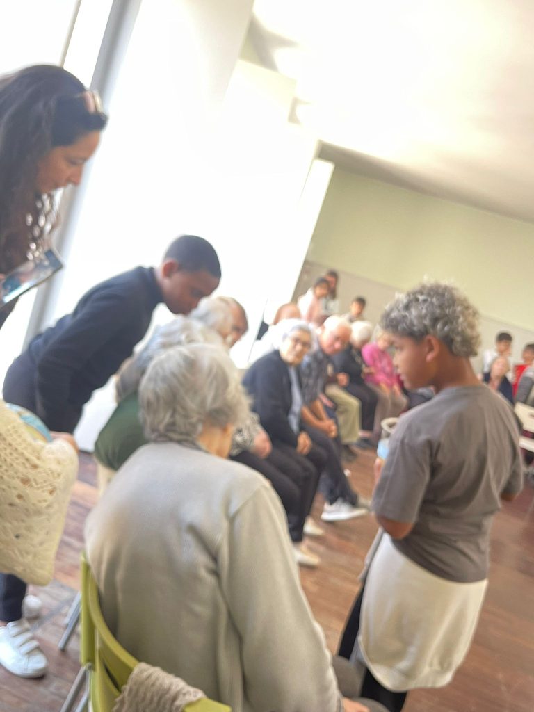 WhatsApp-Image-2026-04-28-at-22.07.24-768x1024 Semana Intergeracional - 4.º Ano Escola da Mina