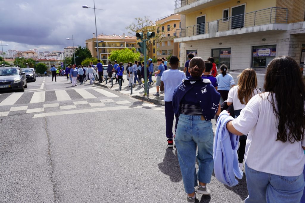 WhatsApp-Image-2026-05-02-at-00.22.28-23-1024x682 Maior Laço Azul Humano de Sempre