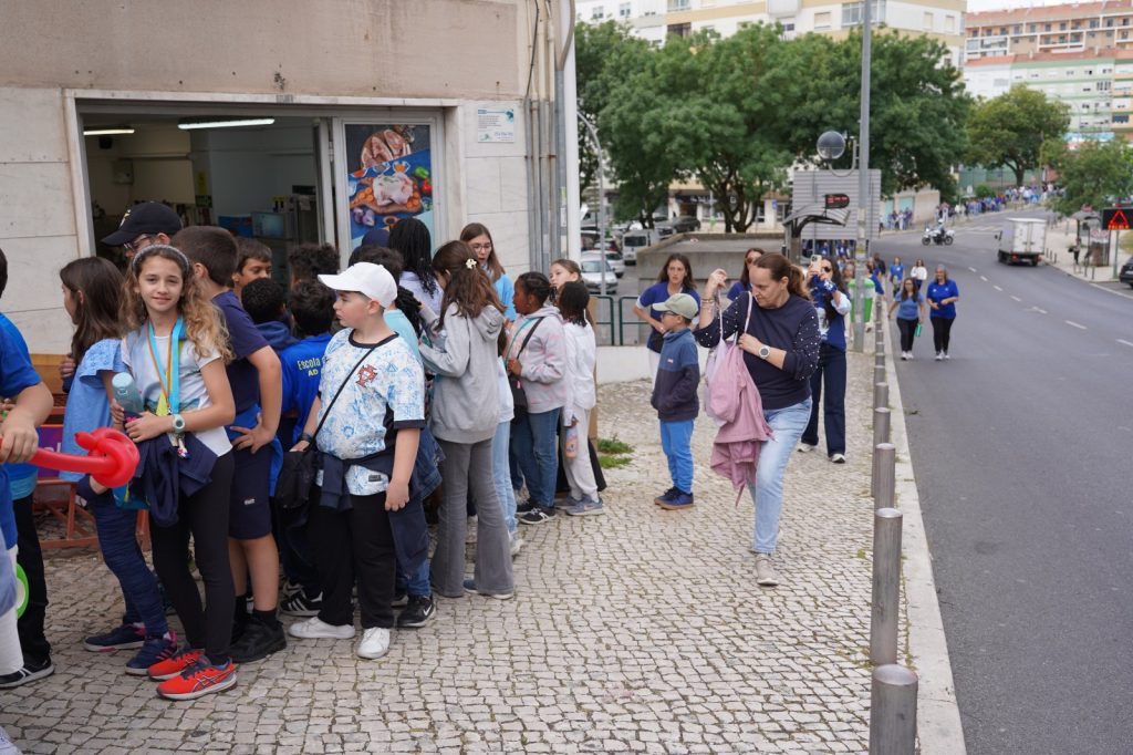 WhatsApp-Image-2026-05-02-at-00.22.28-26-1024x682 Maior Laço Azul Humano de Sempre