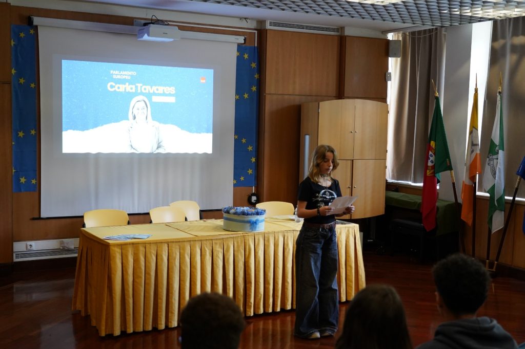 WhatsApp-Image-2026-05-08-at-15.11.56-1024x682 Intervenção da Eurodeputada Carla Tavares no AECL - Semana da Europa