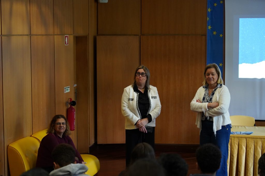 WhatsApp-Image-2026-05-08-at-15.12.01-4-1024x682 Intervenção da Eurodeputada Carla Tavares no AECL - Semana da Europa