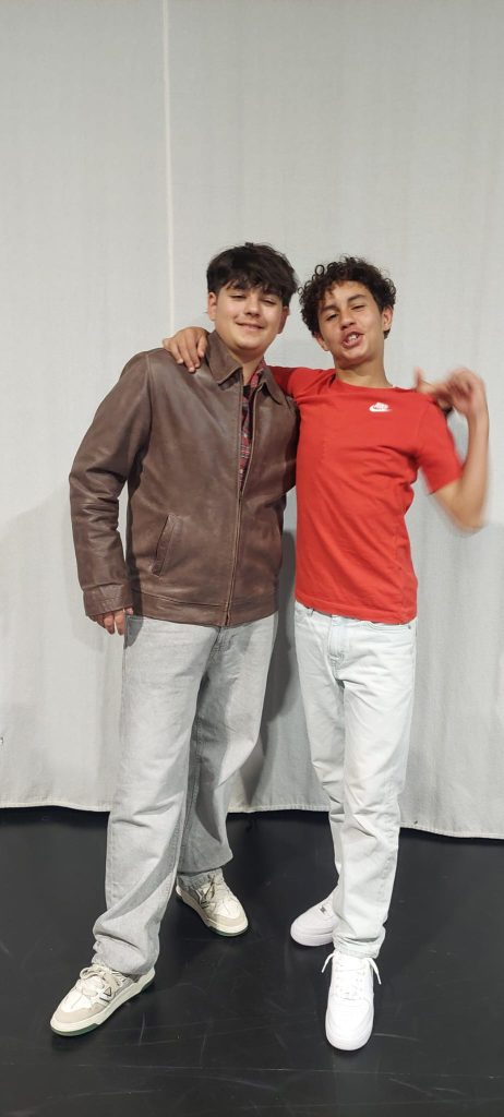 WhatsApp-Image-2026-05-25-at-15.58.51-8-462x1024 XXV.ª Mostra de Teatro, do concelho da Amadora - Socorro…estou a crescer! - Uma Parábola com Pais e Filhos